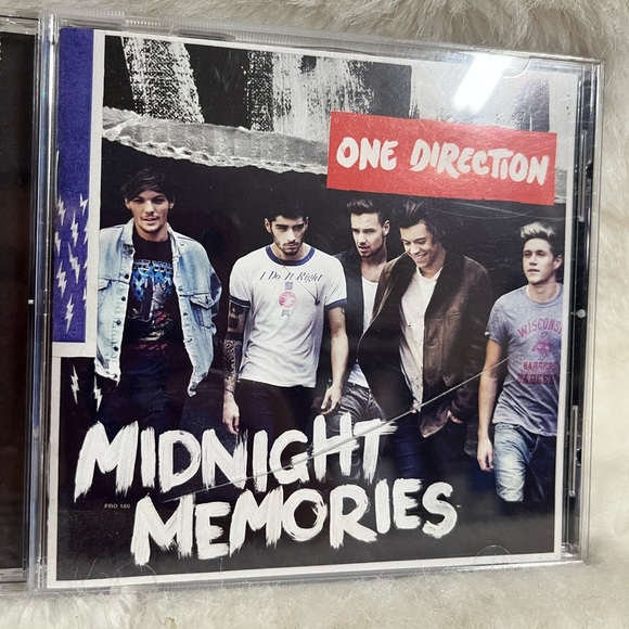 One Direction CD's Bundle of 3,  Made in the A.M/Midnight Memories/Take Me Home - Picture 8 of 15